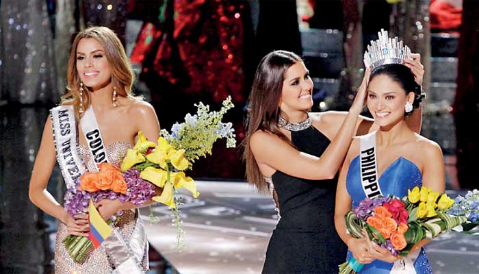 Oops Miss Universe Host Announces Wrong Winner Daily Ft