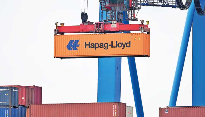 United Arab Shipping Seals Hapag-Lloyd Merger Deal | Daily FT