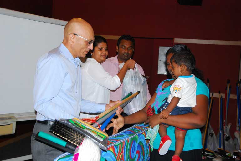 Fonterra Brands Sri Lanka staff lend a hand to flood affected Biyagama